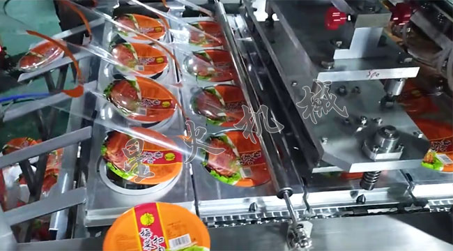 杯裝燕麥粥封口機設備細節展示